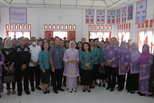 Monitoring ke Nias Utara, Nawal Lubis Ajak Implementasikan Mars PKK
