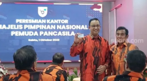 Kenakan Baju Loreng, Anies Baswedan Resmi Jadi Anggota PP 