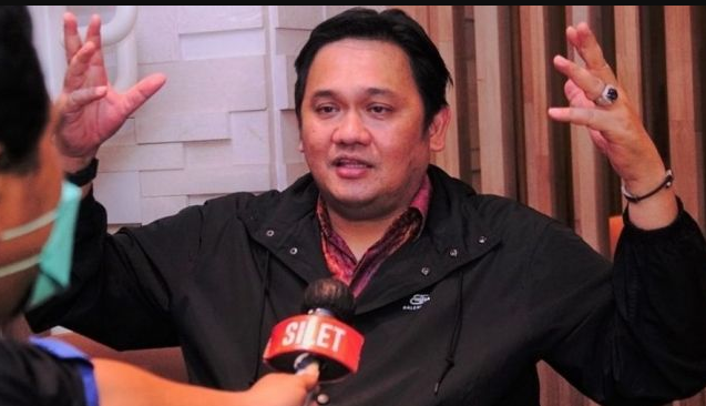 Kontroversial, Farhat Abas Sindir Lesti Kejora :  Punya Suami Ganteng Ya Tau Diri Lah 