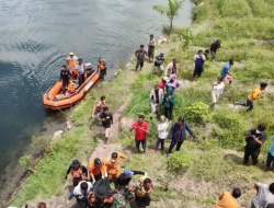 Setelah Hilang 5 Hari, Tim SAR Berhasil Temukan Jenazah Pria Yang Tenggelam di Danau Toba 