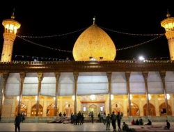 Belasan Orang Tewas Saat Kuil Syiah di Iran Diserang, ISIS Mengaku Sebagai Dalangnya 