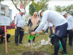 Dukung Kota Hijau, Bobby Nasution & Peserta Pertemuan Ke-5 IMT GT Tanam Pohon Bersama 