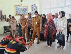 Berkunjung ke SMA 2 Plus Penyabungan, Nawal Lubis Dorong Peningkatan Kualitas Pendidikan 