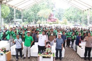 Pemko Medan beri Bansos Kepada 17.229 Orang Pengemudi Ojol, Betor, dan Angkot 