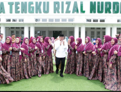Sambut Kehadiran Kelompok Ibu-ibu Pengajian, Gubsu : Tetap Sebarkan Kebaikan 