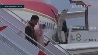 Terpeleset di Tangga Pesawat, Istana Ungkap Kondisi Iriana Jokowi