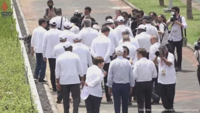 Aksi Keren Menteri PUPR  di KTT G 20, Jadi Fotografer Jokowi Hingga Joe Biden Saat Tanam Mangrove