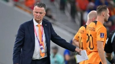 Meski Menang 2-0 Atas Senegal 2-0, Pelatih Belanda Louis van Gaal Tidak Puas