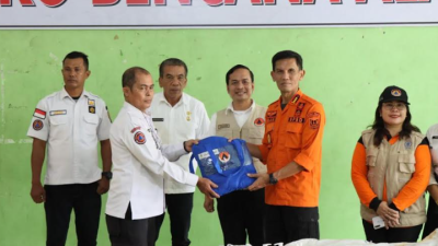 Bantu Korban Banjir Binjai, BPBD Sumut Salurkan Satu Ton Beras dan Bantuan Lainnya