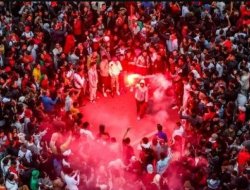 Tundukan Portugal, Warga Maroko Bersukacita