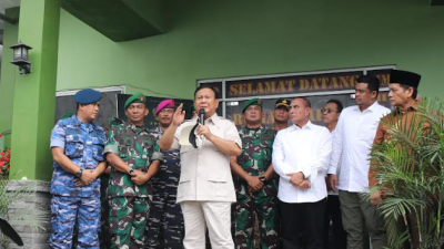 Dampingi Menhan Prabowo, Gubsu Serahkan Bantuan Sepeda Motor untuk Babinsa