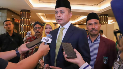 Hadiri Wisuda, Musa Rajekshah Berharap Akreditasi UISU Meningkat