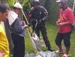 Terbawa Angin Kencang, Penerjun Payung TNI Mendarat Di Halaman Warga
