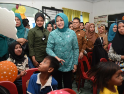 Pastikan Imunisasi Polio Maksimal, Ketua TP PKK Sumut Kunjungi PIN Polio di Desa Sena