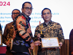 Apresiasi Atas Inovasi Pelayanan Publik, Bobby Nasution Serahkan Penghargaan kepada Perangkat Daerah