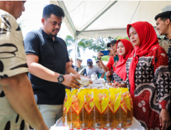 Bobby Buka Pasar Murah Jelang Ramadhan, Warga Antusias Belanja Kebutuhan Pokok