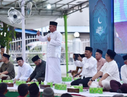Ramadan Berbagi,  Edy Rahmayadi Ajak Seribuan  Abang Becak Tingkatkan Takwa kepada Allah