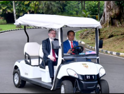 Keren, Jokowi Ajak PM Ceko Ngabuburit  di Kebun Raya Bogor