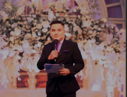 Pernah Bekerja Sebagai Buruh Bangunan, Ini Sosok Eko Rore Journalist Muda Hingga Jadi MC Terkenal