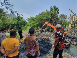 Antisipasi Banjir, Kecamatan Medan Deli dan Dinas SDABMBK Medan Lakukan Normalisasi Drainase