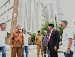 Tinjau Pembangunan Masjid Agung, Edy Rahmayadi Ingatkan Kontraktor Target Penyelesaian