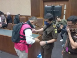 Sidang Kasus BTS BAKTI Kominfo, Terdakwa Irwan Hermawan Sebut Dito Ariotedjo Terima Uang 27 Miliar