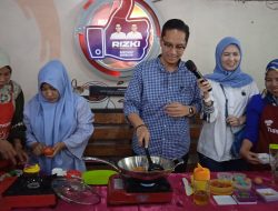 Rico Waas Ditodong Masak Nasi Goreng Saat Bersilaturahmi Bersama Relawan SAH-Rizki