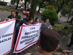 Eks Pegawai Macan Yaohan Unjuk Rasa di Pengadilan Tinggi Medan Menuntut Keadilan